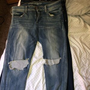 American Eagle Distressed jeans